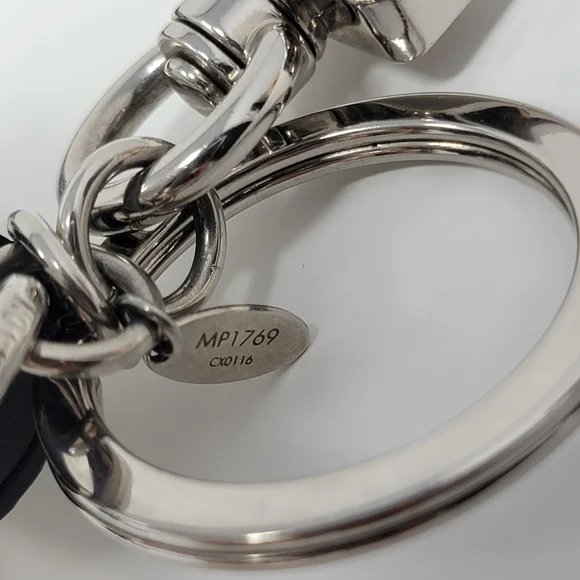 LOUIS VUITTON Monogram Tassel Bag Charm - Picture 6 of 9